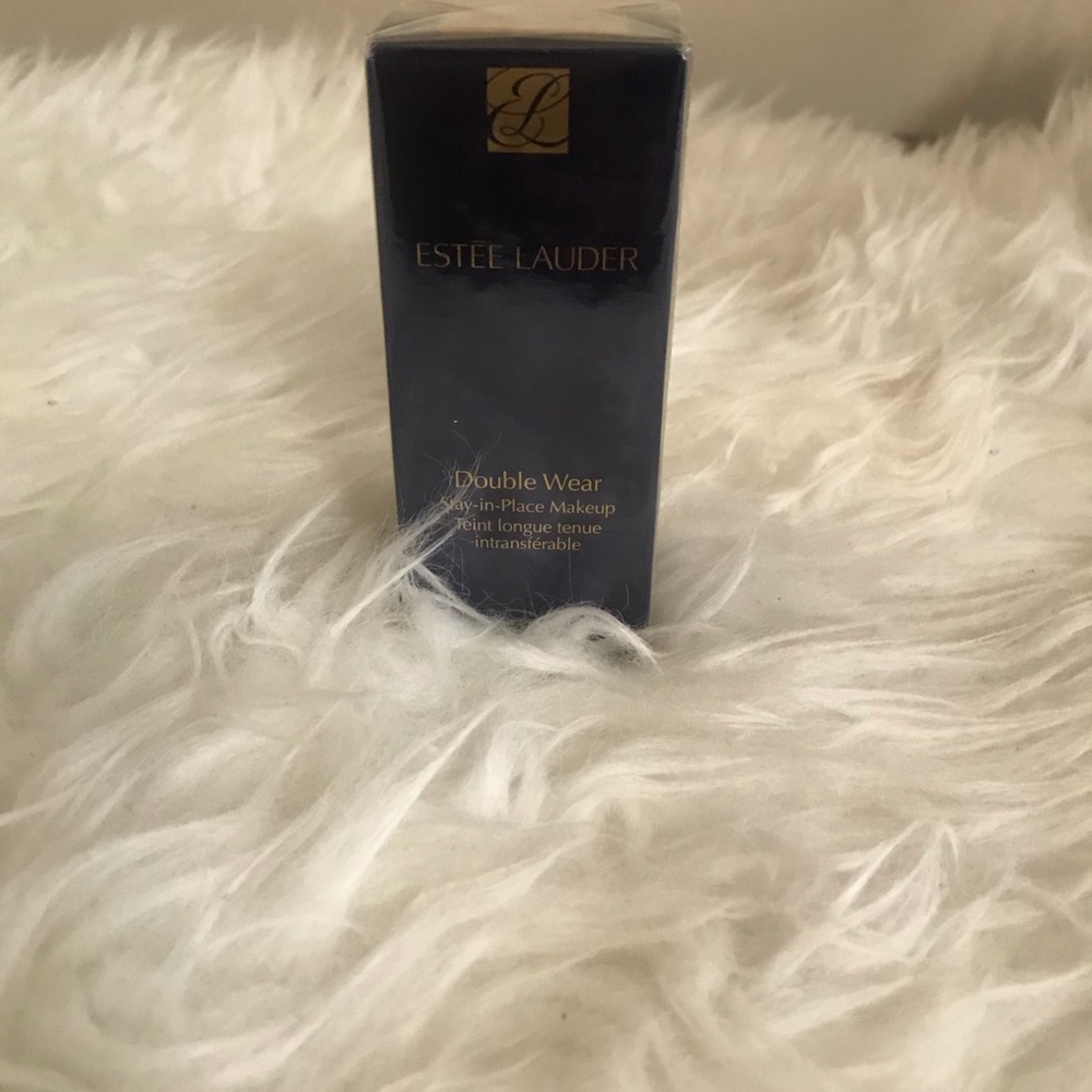 Estée Lauder Double Wear Foundation